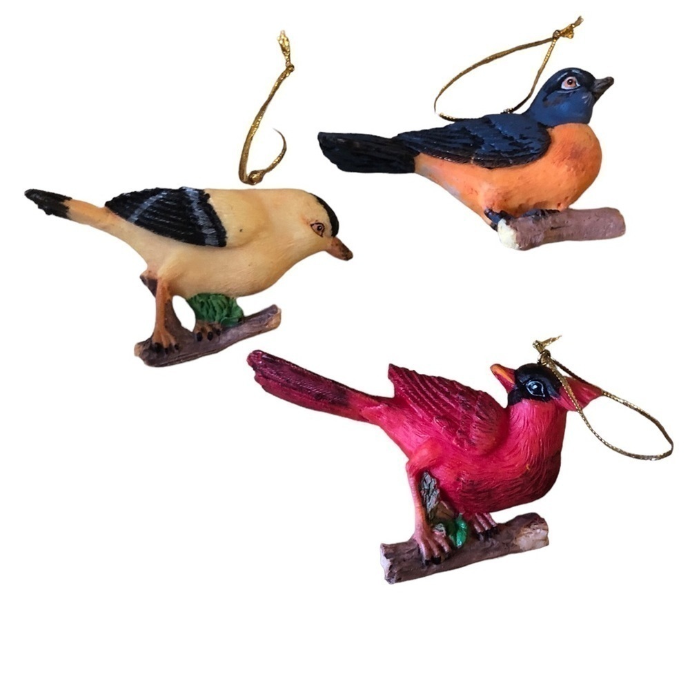 Set Of 3 VTG Hanging Bird Ornaments 3-3.5” Cardinal, Snow Bunting, & Bluebird